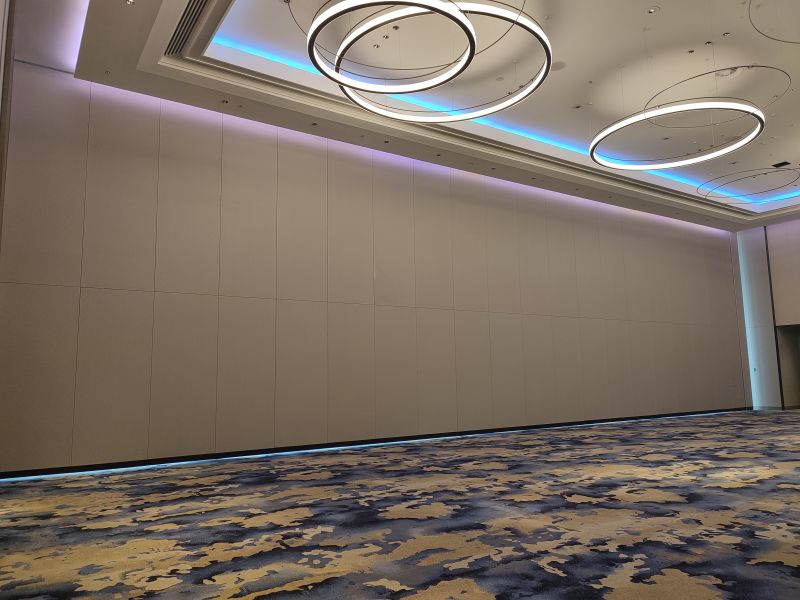 温州滨江万豪酒店宴会厅活动隔断安装项目